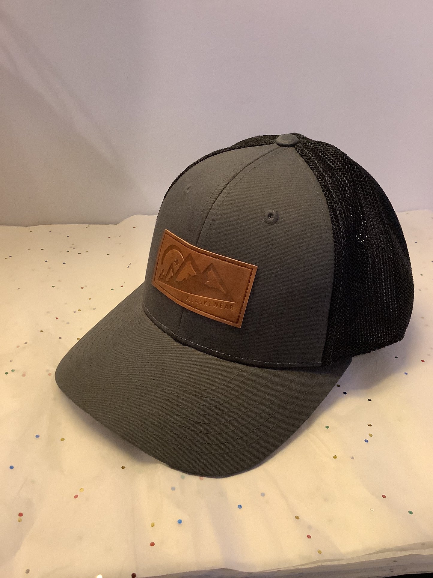 AlaskiWear Adult Trucker Hat - Grey w/ Black Mesh
