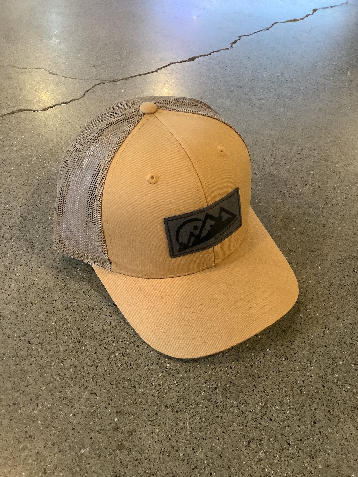 Curved Bill - Tan, Tan Mesh