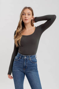 Scoop Neck Long Sleeve Knit Top