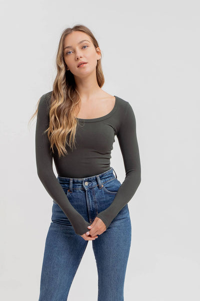 Scoop Neck Long Sleeve Knit Top