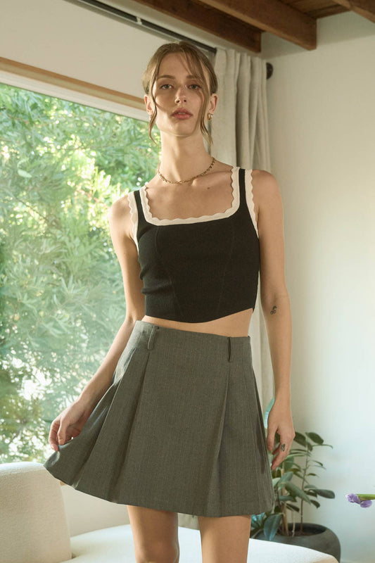 Scallop Contrast Trim Sweater Knit Crop Top