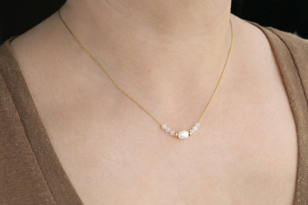 Gold Dainty Pearl Necklaces