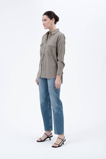 Light Collard Button-Down