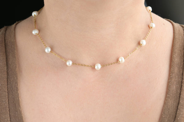 Gold Dainty Pearl Necklaces