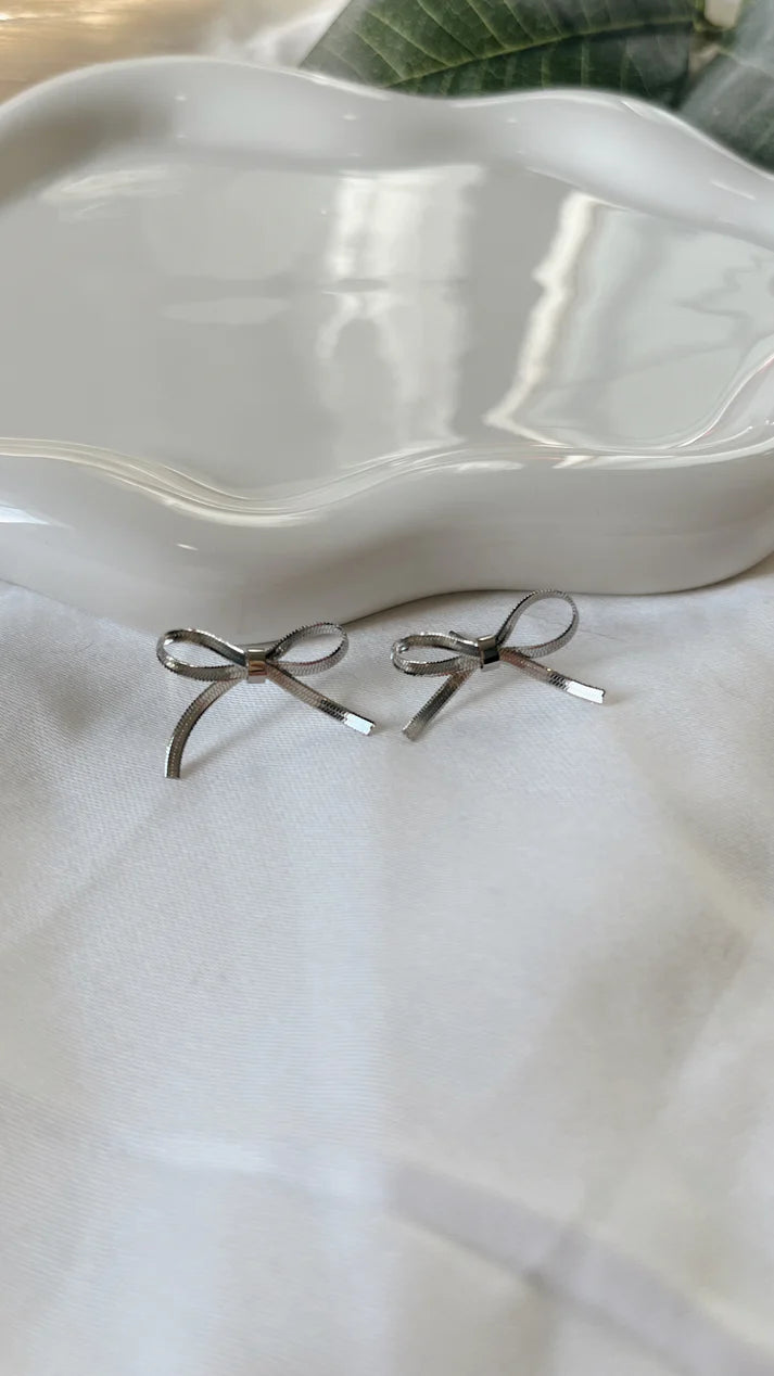 Ribbon Bow Studs