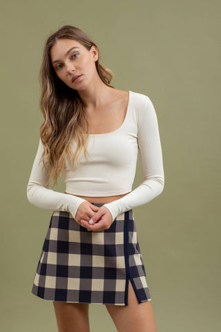 Scoop Neck Long Sleeve Crop Top