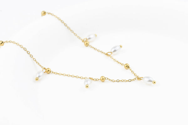 Gold Dainty Pearl Necklaces