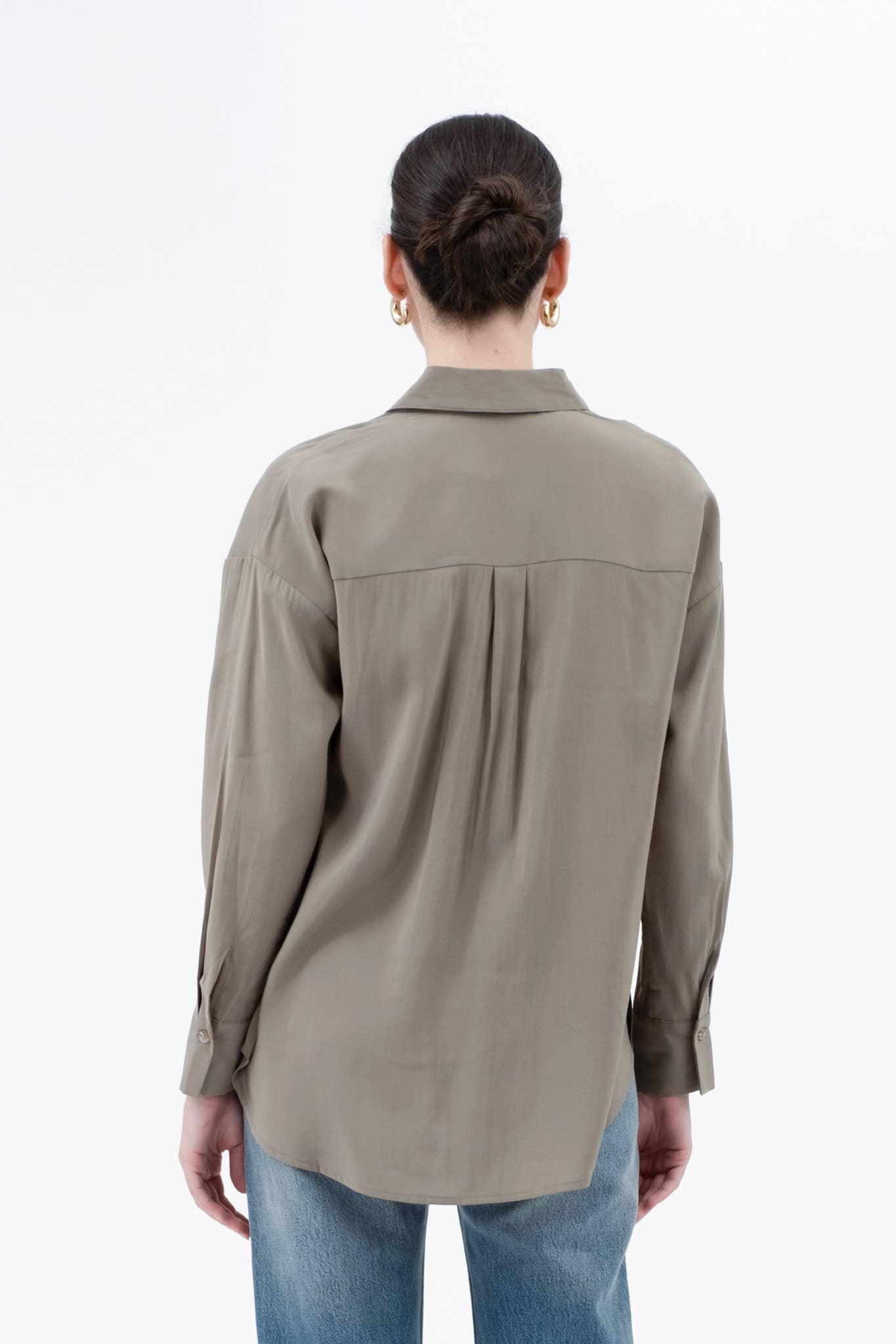 Light Collard Button-Down