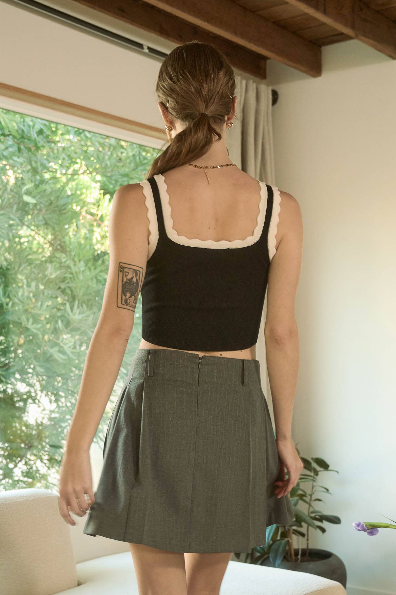 Scallop Contrast Trim Sweater Knit Crop Top