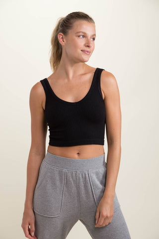 Black Ribbed Seamless Cropped Tank Top