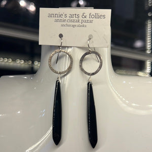 Small Circle with Onyx Earrings