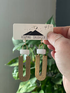Roaming Daughter U and White Square Earrings